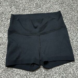 Black aerie ribbed biker shorts